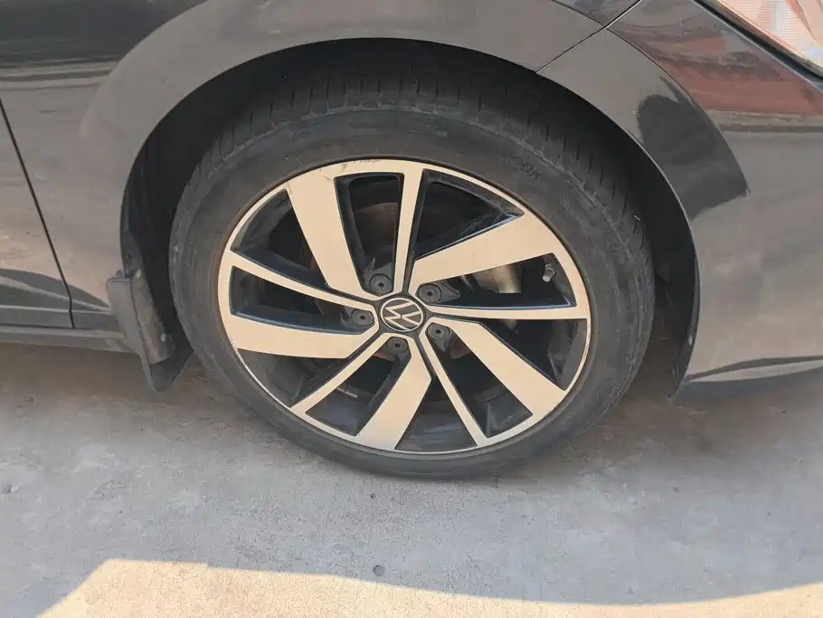 Volkswagen Sagitar 2022