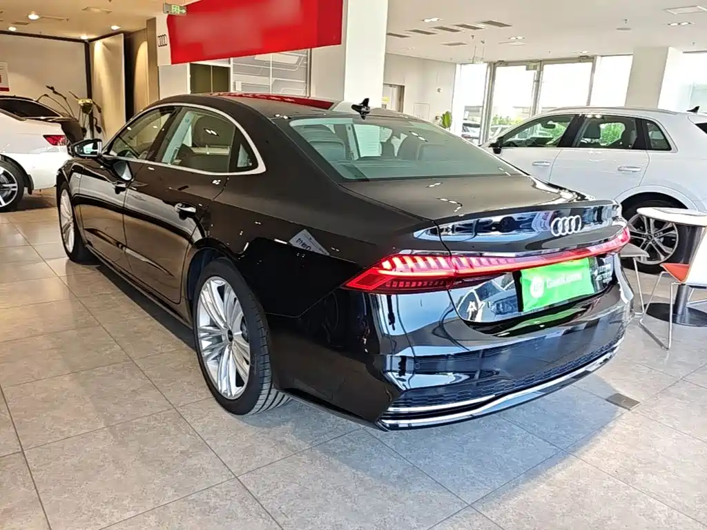 Audi A7L 2025 — фото 5