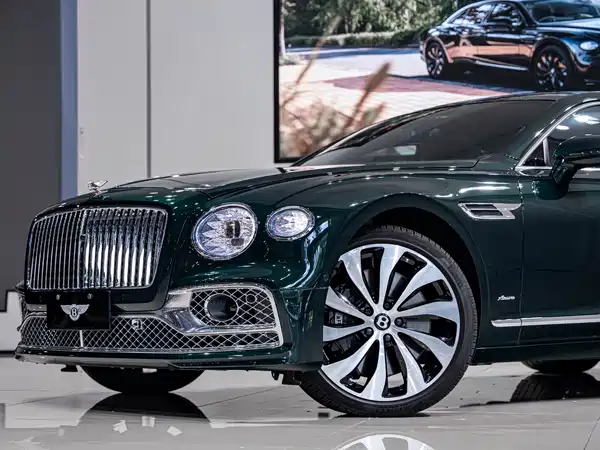 Bentley Flying Spur 2023