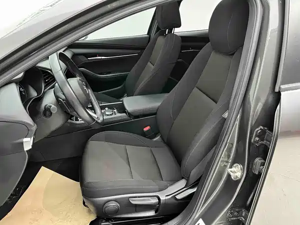 Mazda 3 Axela 2022