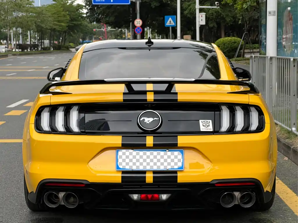 Ford Mustang 2021 — фото 19