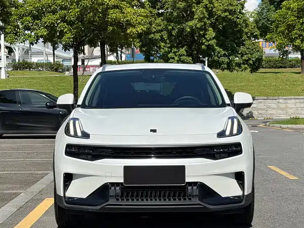 Lynk & Co 06 EM-P 2023
