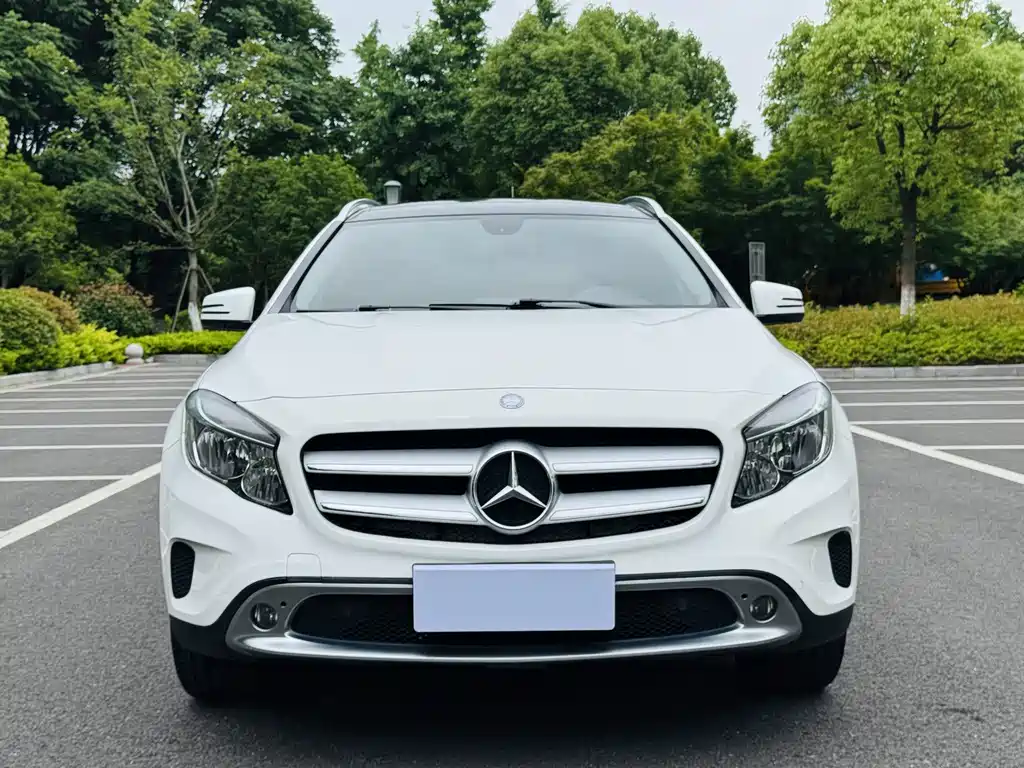 Mercedes-Benz GLA 2015