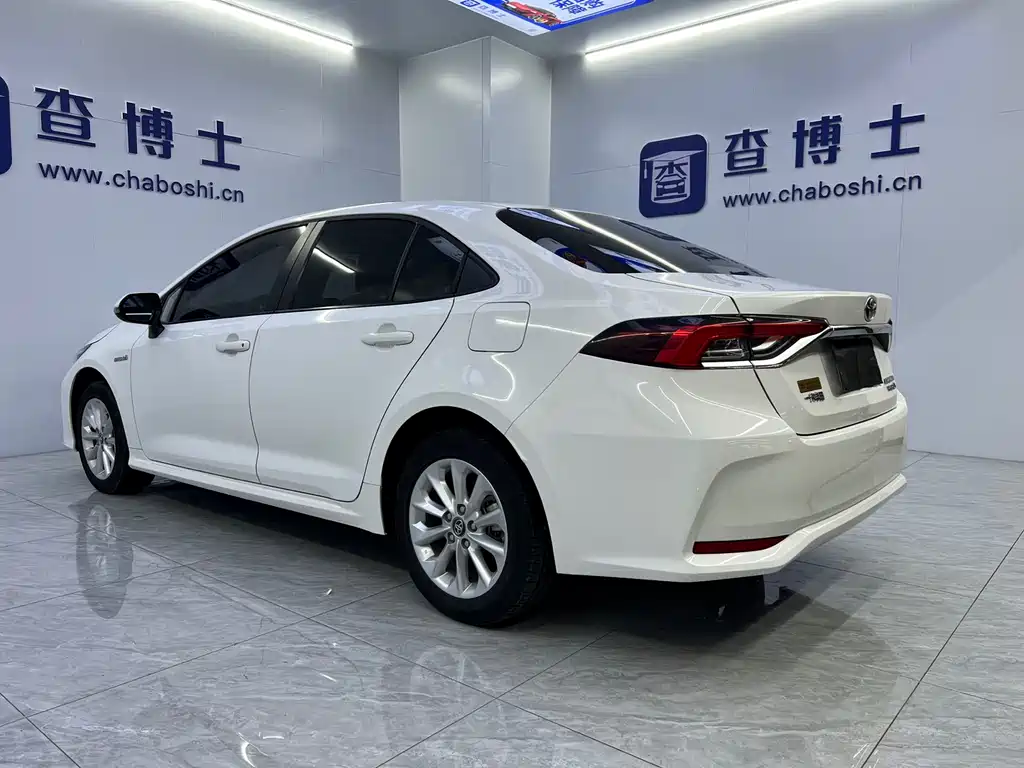 Toyota Corolla 2022 — фото 15