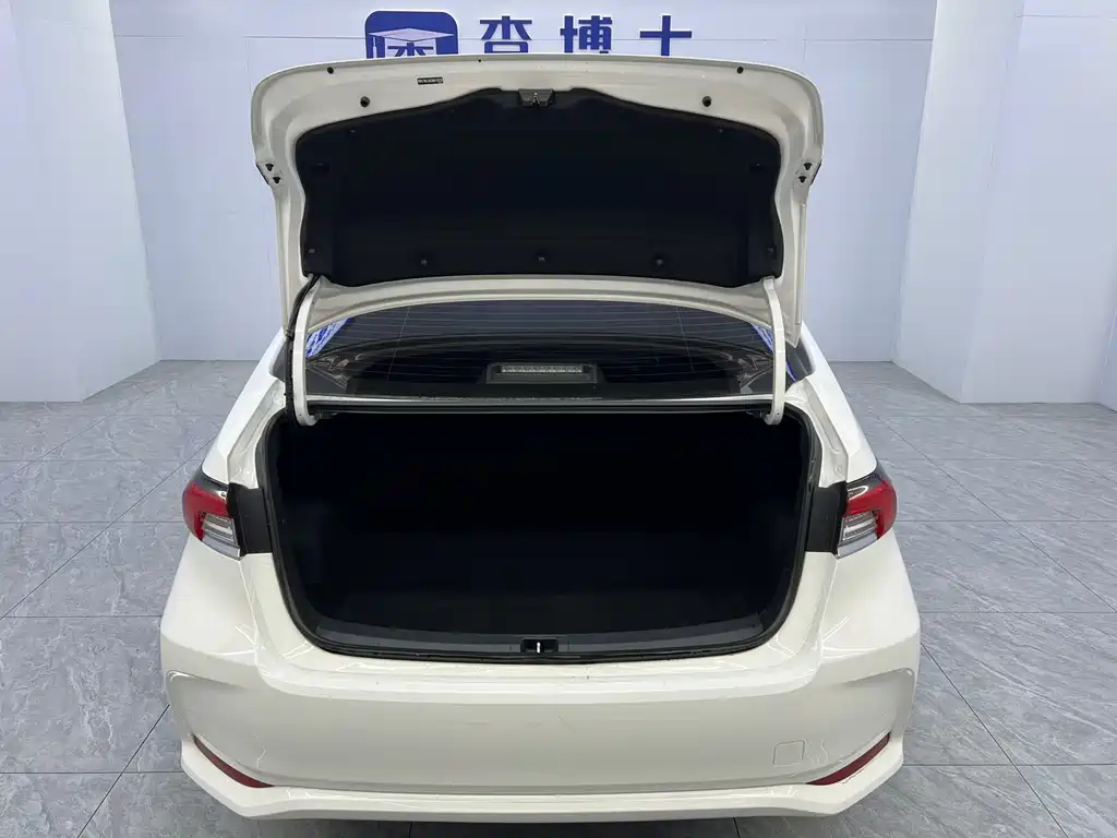 Toyota Corolla 2022 — фото 18