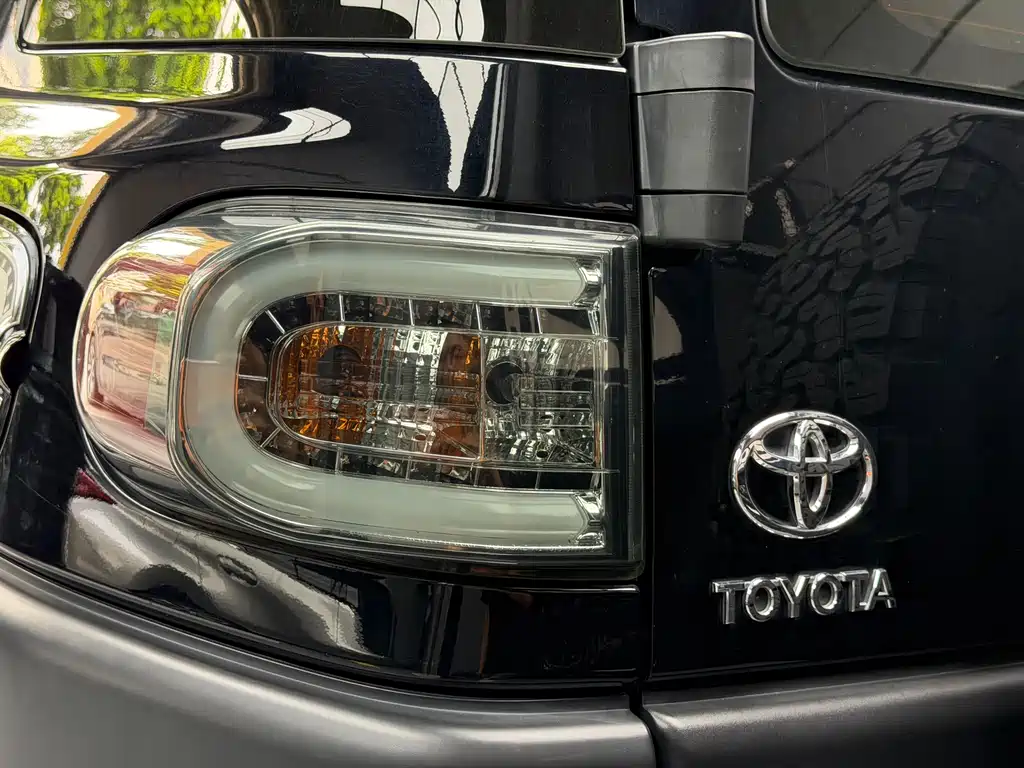 Toyota FJ Cruiser 2019 — фото 9