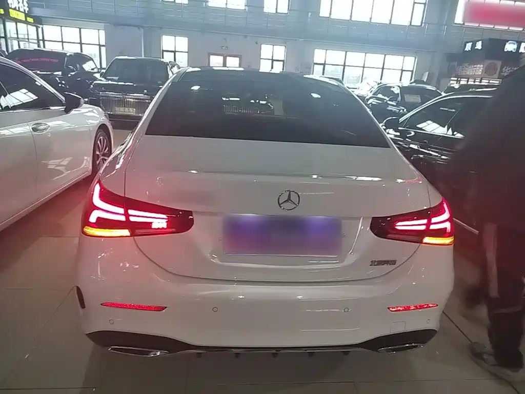 Mercedes-Benz A-Class 2023 — фото 6