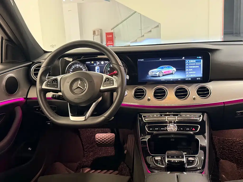 Mercedes-Benz E-Class 2018 — фото 15