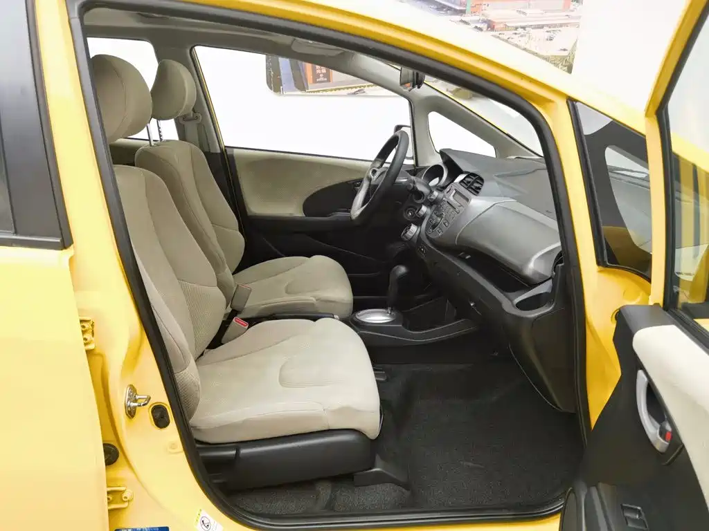 Honda Fit 2013 — фото 23