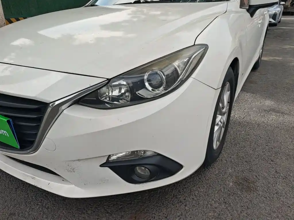 Mazda 3 Axela 2015 — фото 24