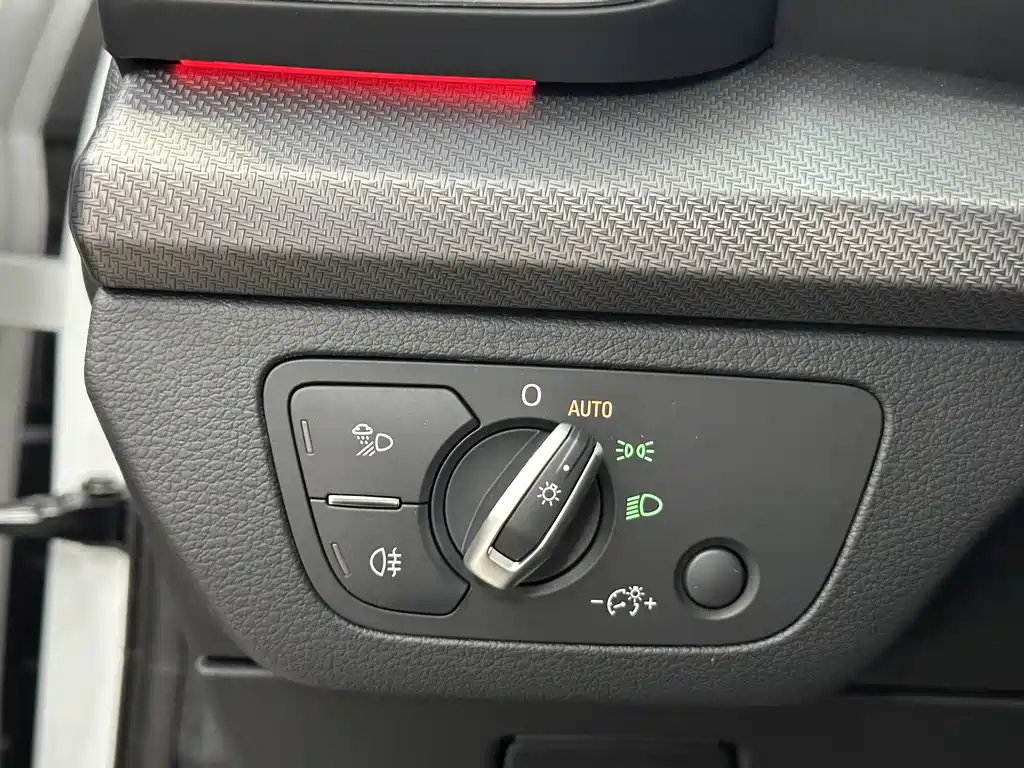 Audi Q5L 2022 — фото 20