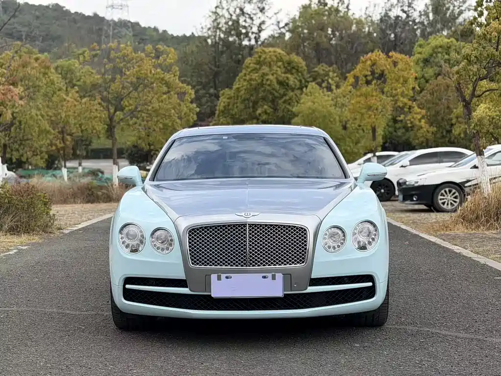 Bentley Flying Spur 2018 — фото 2