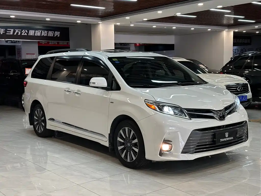Toyota Sienna 2019 — фото 3