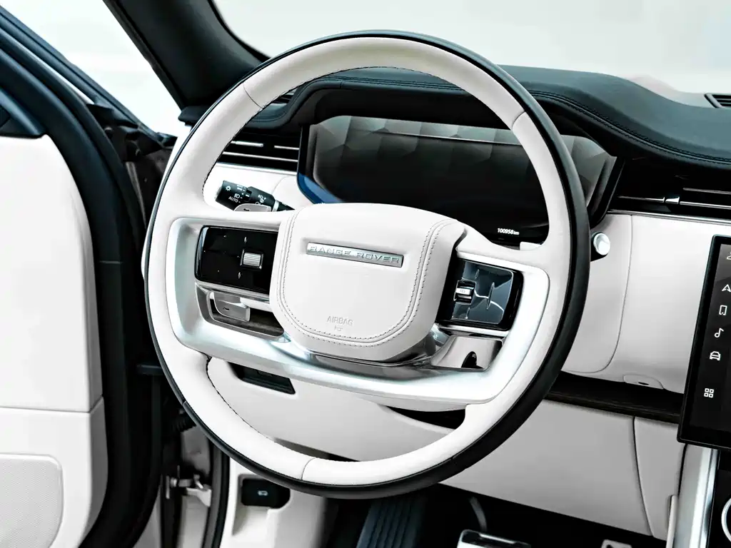 Land Rover Range Rover 2023 — фото 10