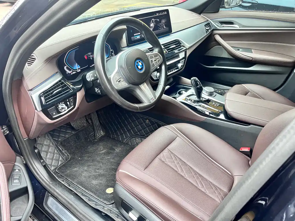BMW 5 Series New Energy 2023 — фото 4