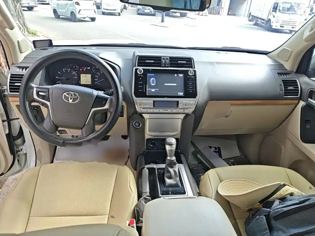 Toyota Prado 2018 — фото 10