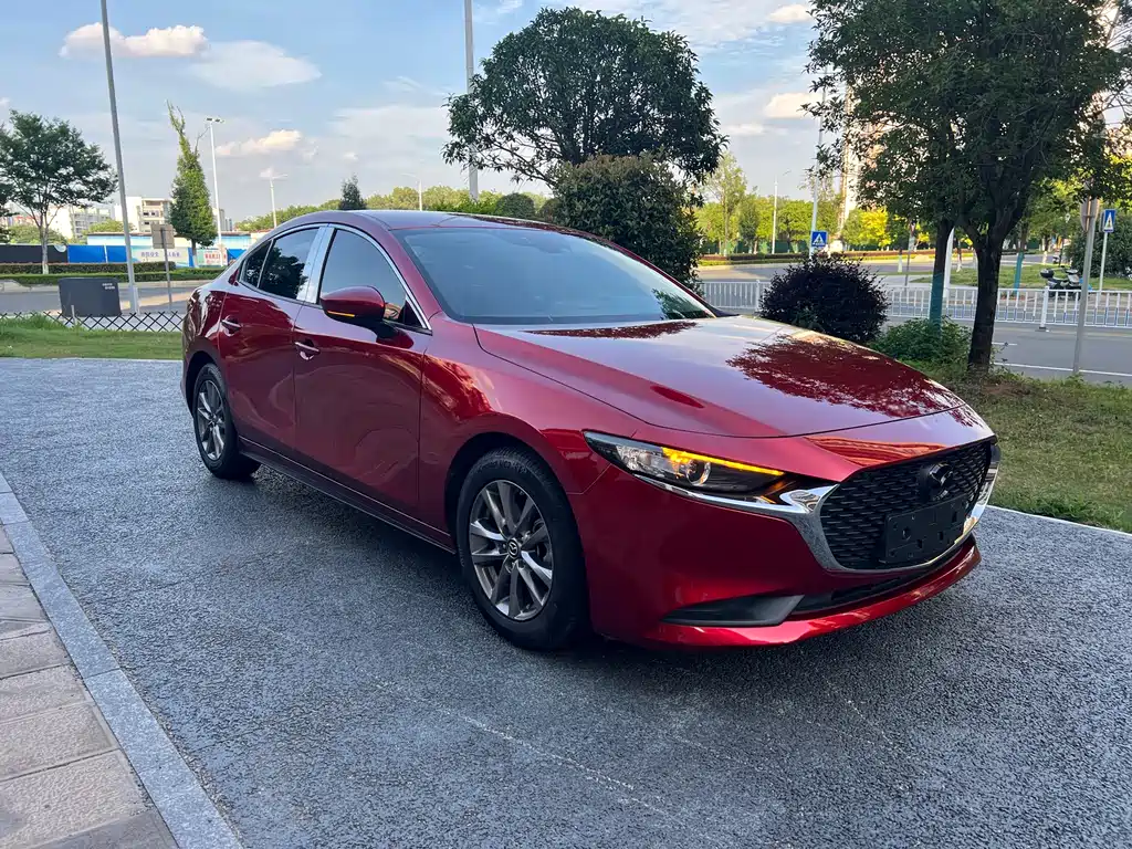 Mazda 3 Axela 2019 — фото 2