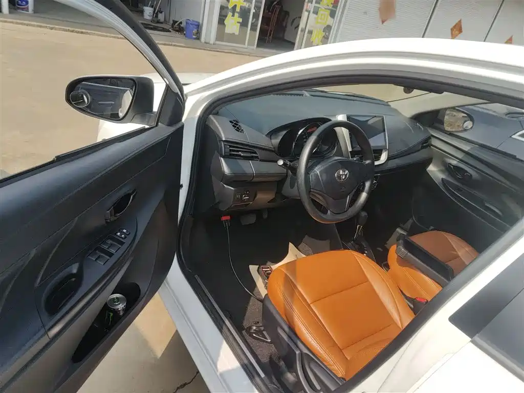 Toyota Yaris L 2019 — фото 11