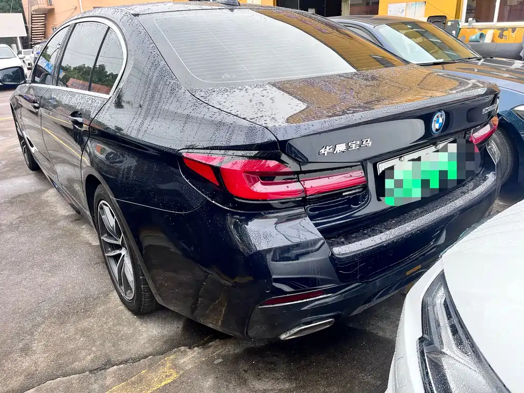 BMW 5 Series New Energy 2023 — фото 16