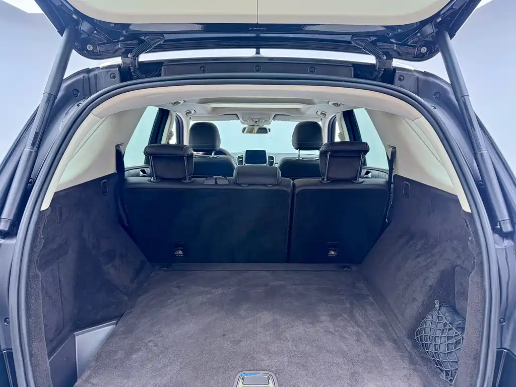 Mercedes-Benz GLE 2016 — фото 19