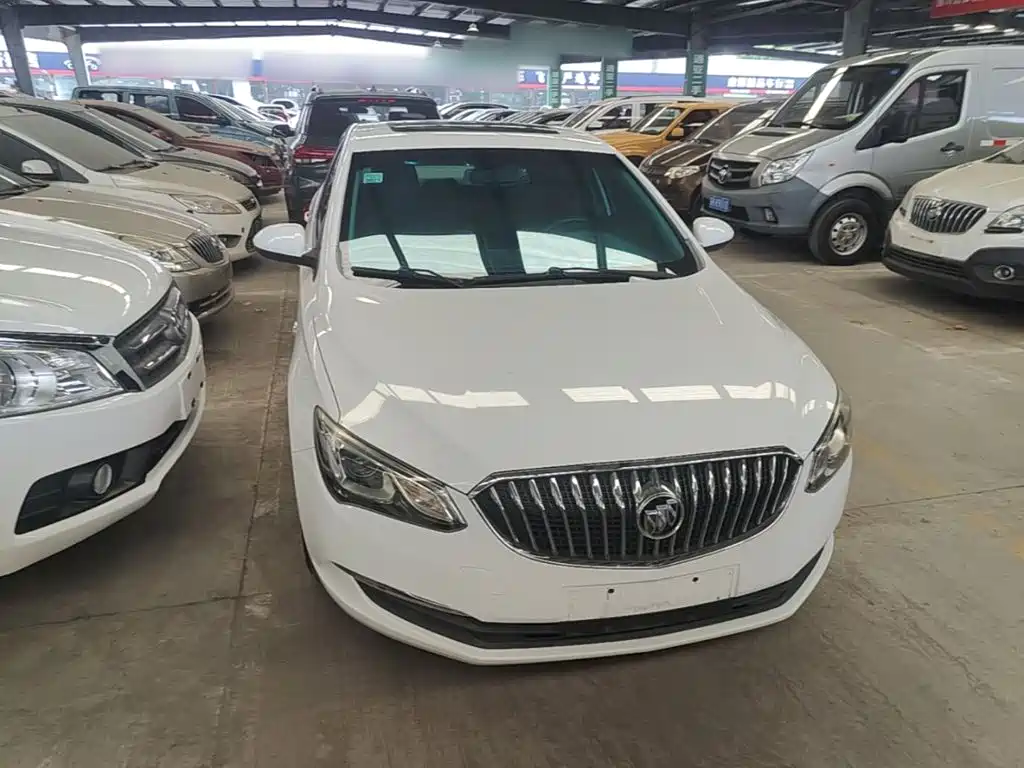 Buick Excelle 2015 — фото 3