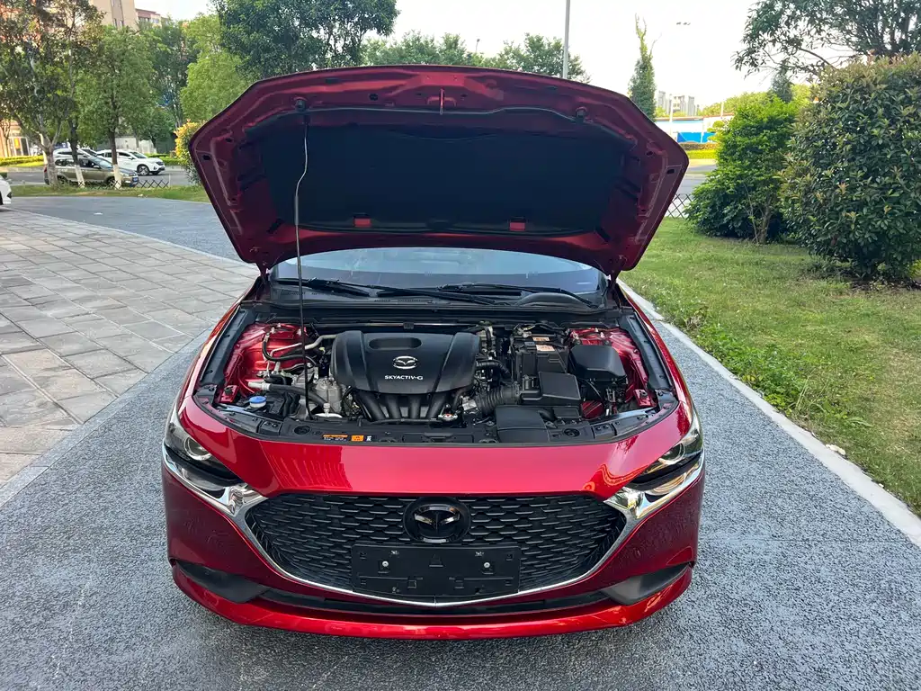 Mazda 3 Axela 2019 — фото 20