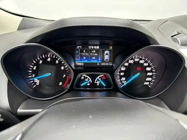 Ford Kuga 2015 — фото 9