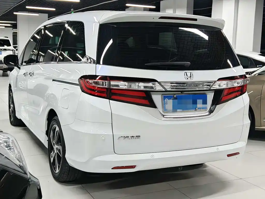 Honda Odyssey 2018 — фото 3