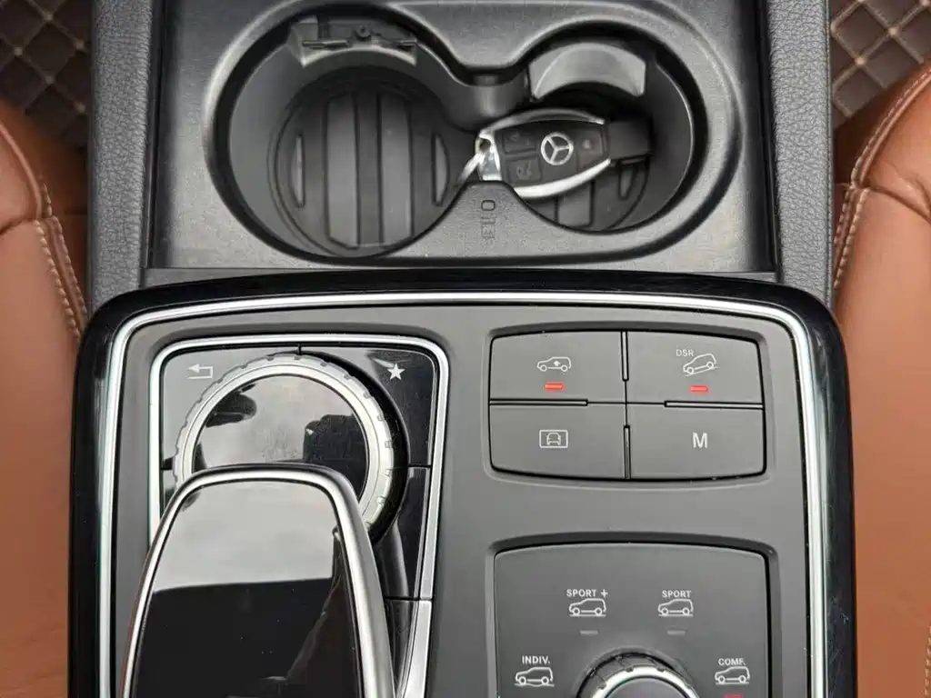 Mercedes-Benz GLE 2016 — фото 21