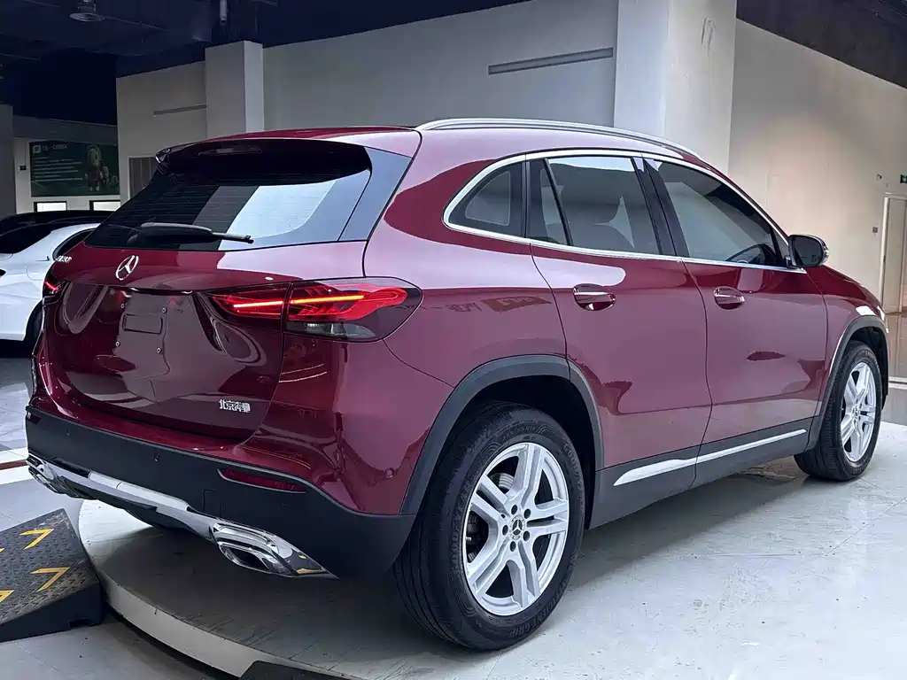 Mercedes-Benz GLA 2020