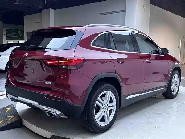 Mercedes-Benz GLA 2020