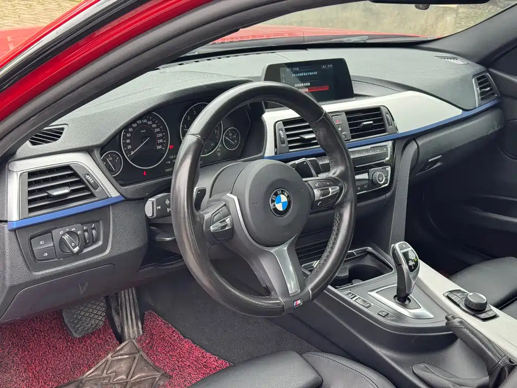 BMW 3 Series 2019 — фото 10