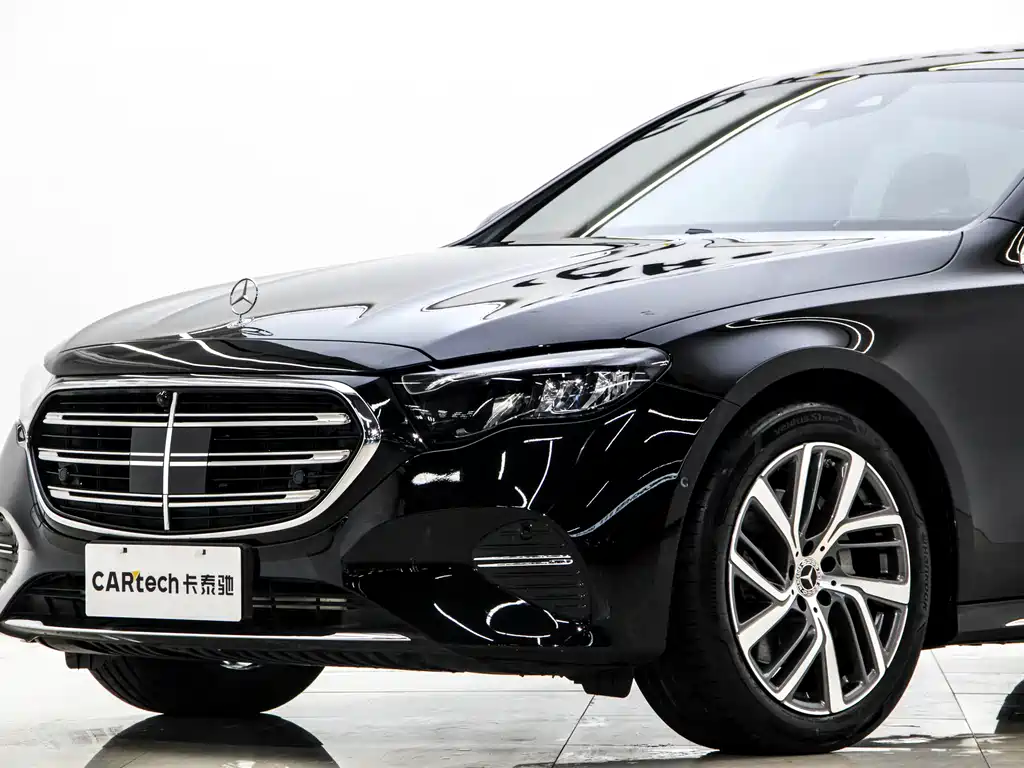 Mercedes-Benz E-Class 2025 — фото 17