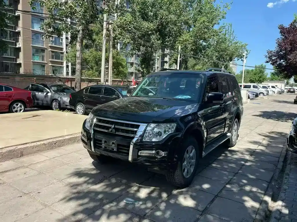 Mitsubishi Pajero 2019
