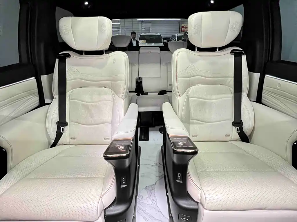 GAC Motor Trumpchi M8 2022 — фото 13