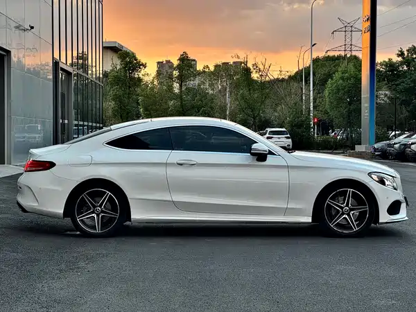 Mercedes-Benz C-Class 2018