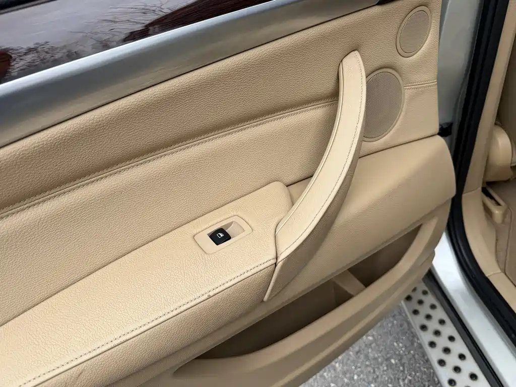 BMW X6 2011 — фото 13