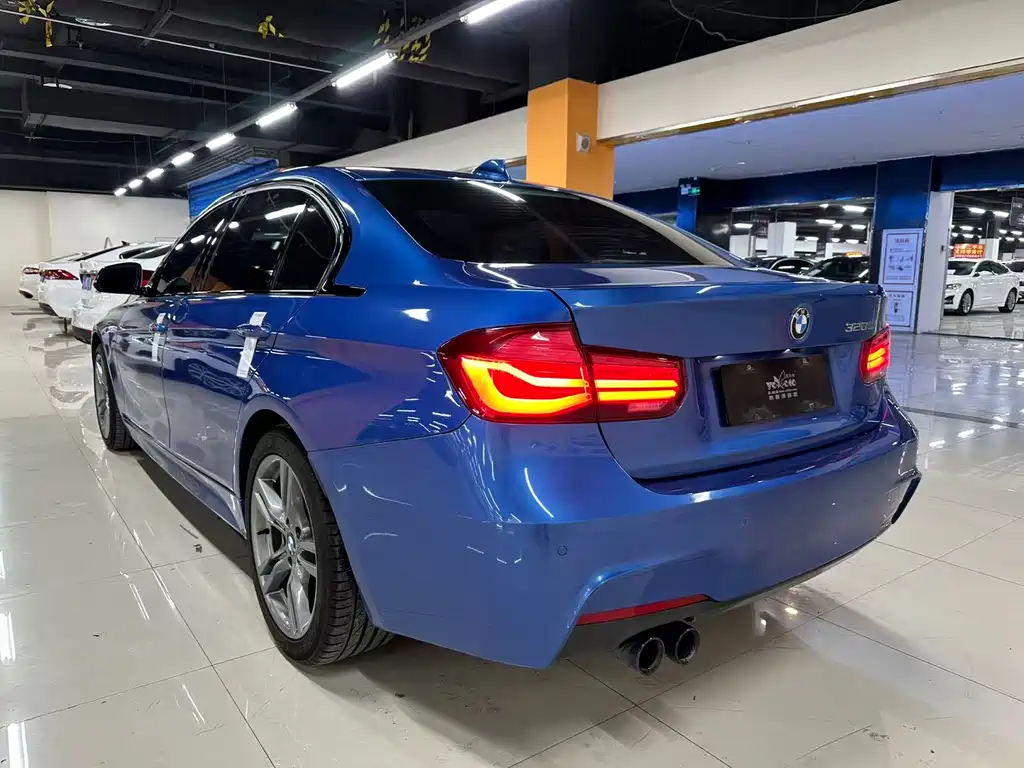 BMW 3 Series 2018 — фото 8