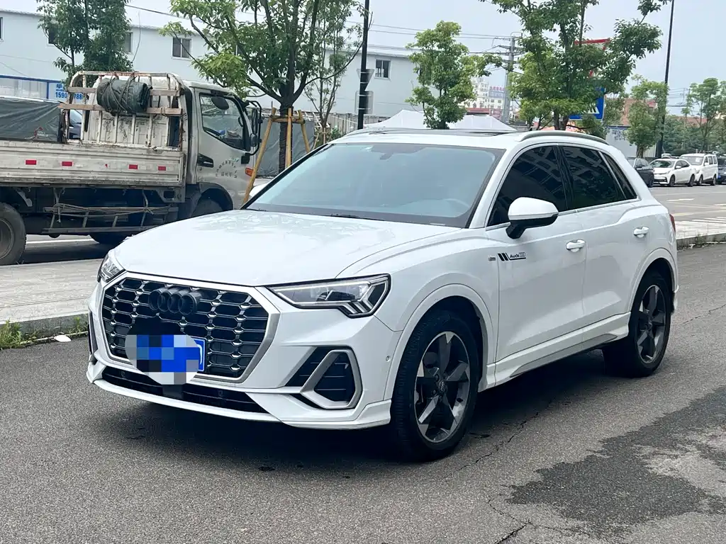 Audi Q3 2021