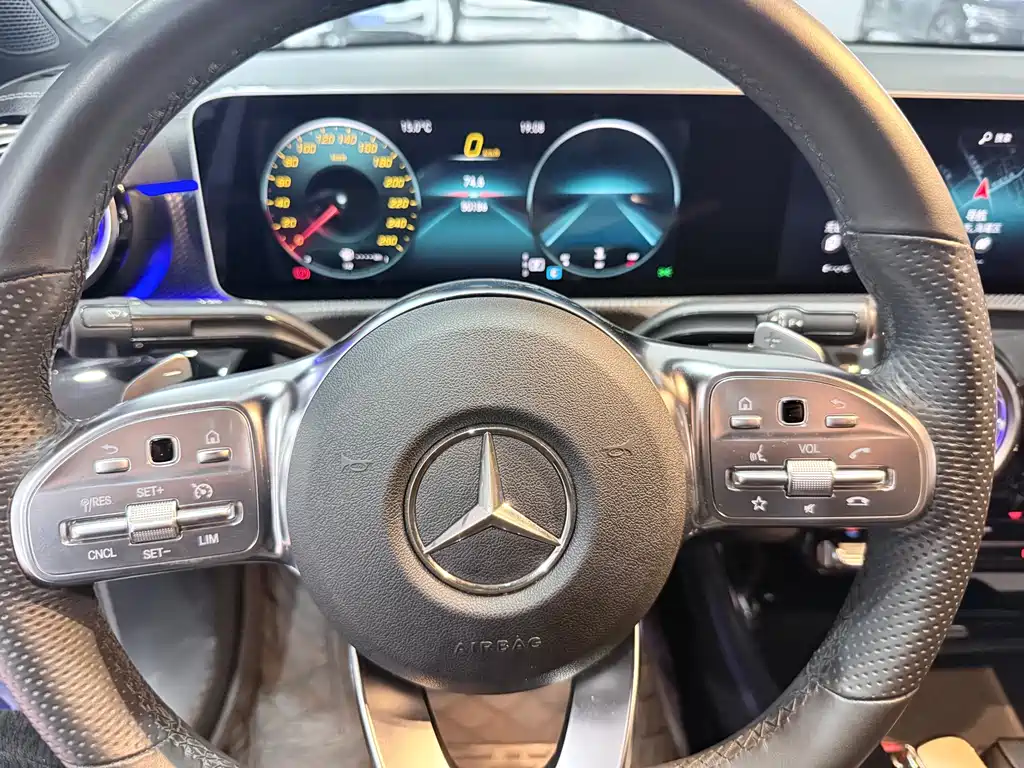 Mercedes-Benz A-Class 2020 — фото 5