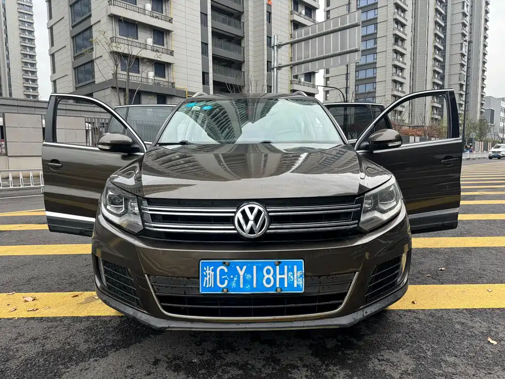 Volkswagen Tiguan 2016 — фото 1