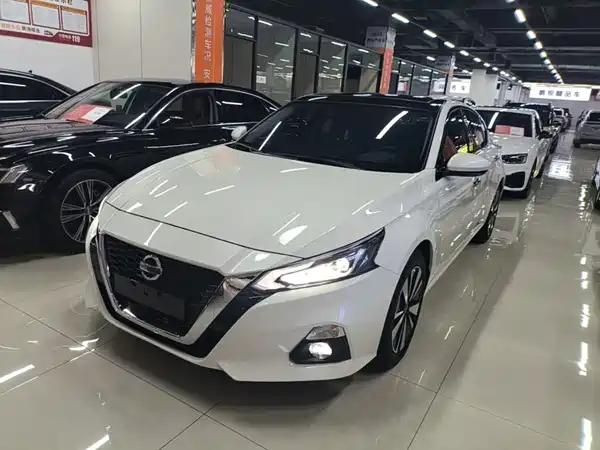 Nissan Teana 2022