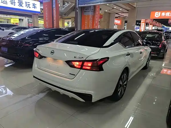 Nissan Teana 2022