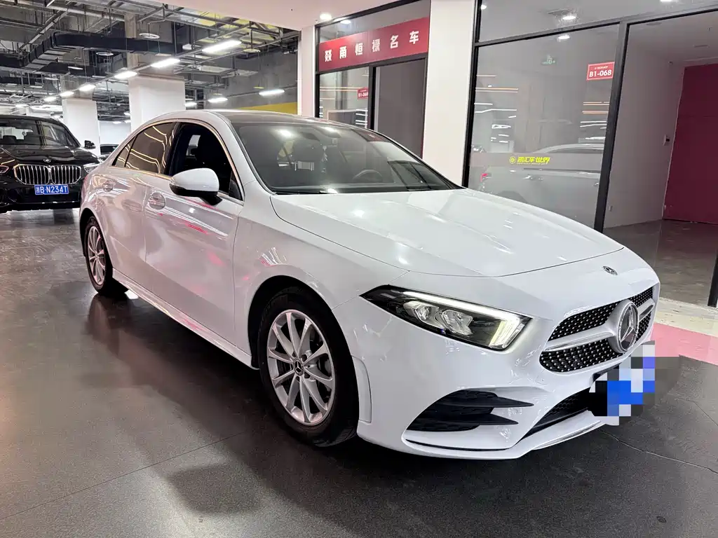 Mercedes-Benz A-Class 2020 — фото 3