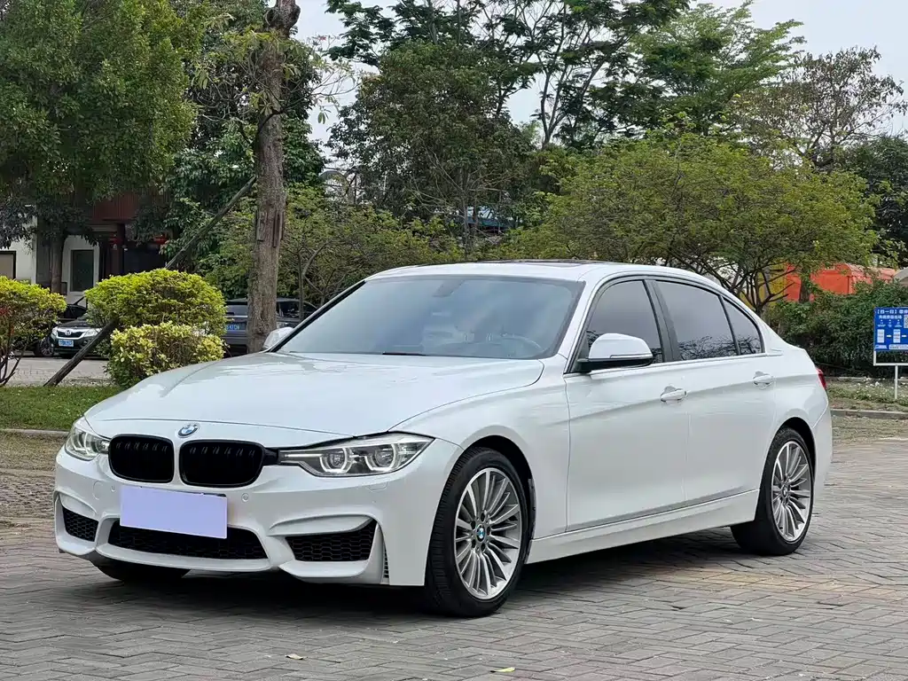 BMW 3 Series 2019 — фото 1