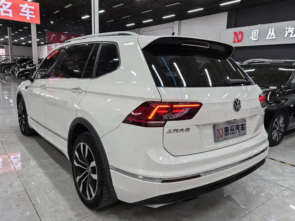 Volkswagen Tiguan L 2020 — фото 12