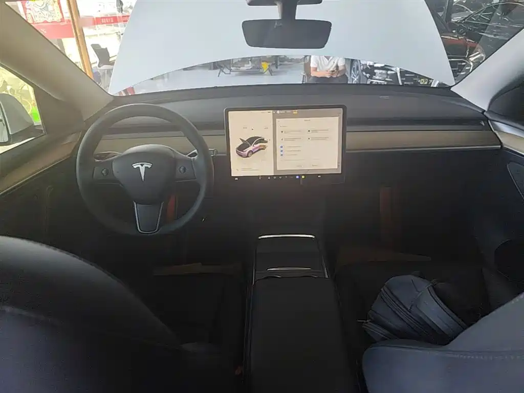 Tesla Model Y 2022 — фото 10