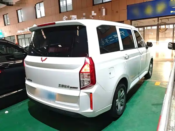 Wuling Hongguang PLUS 2020