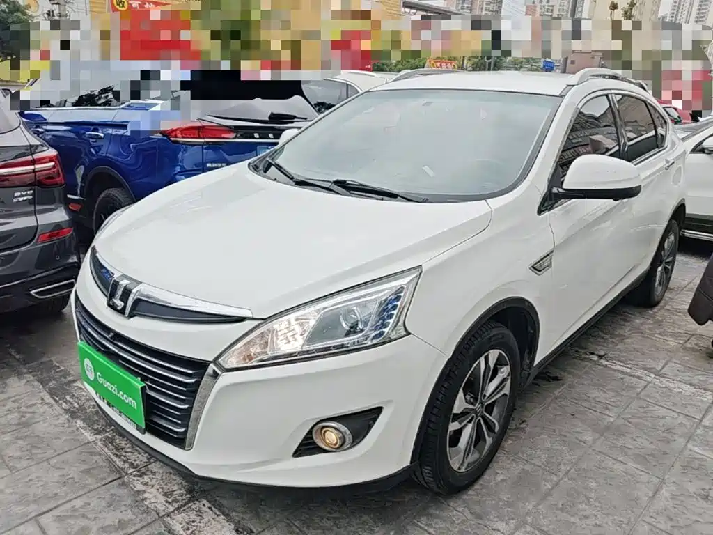 Luxgen U6 2015