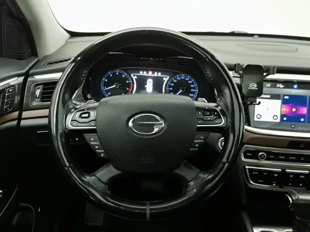 GAC Motor Trumpchi GS8 2017 — фото 11